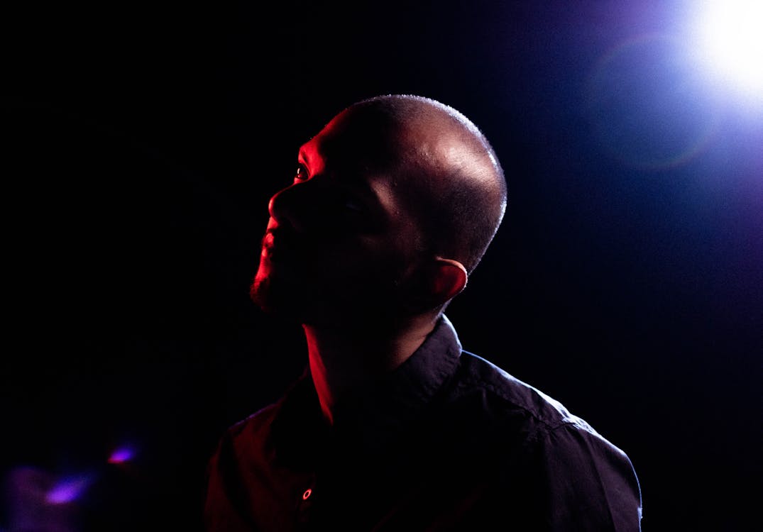 Mom smiling with child - co-parenting organization